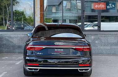 Седан Audi A8 2021 в 
