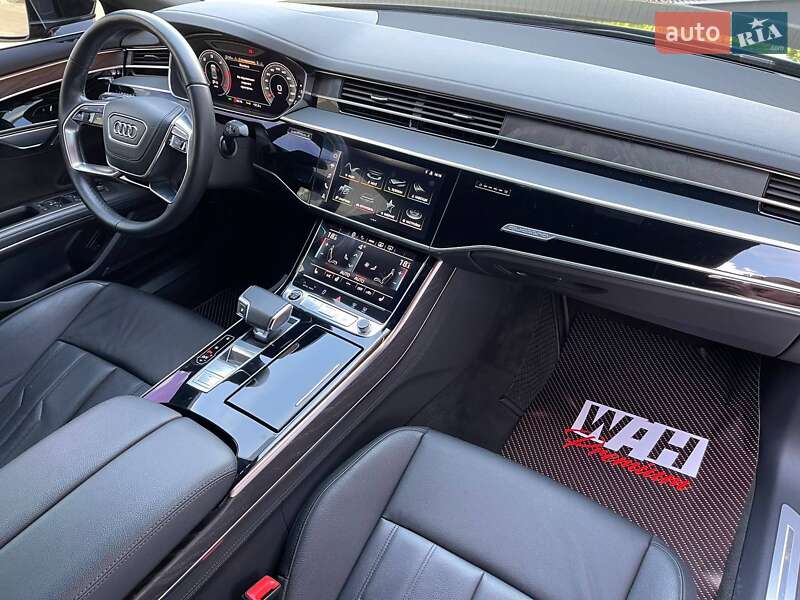 Седан Audi A8 2021 в Киеве