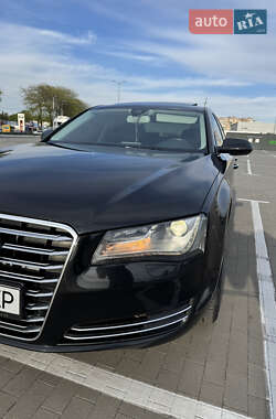 Седан Audi A8 2012 в 