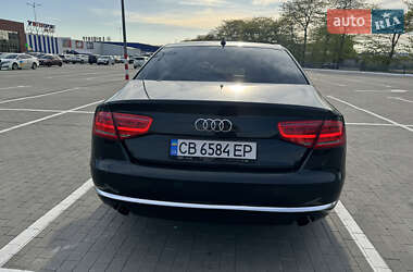 Седан Audi A8 2012 в 