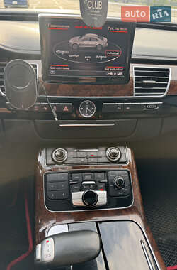Седан Audi A8 2012 в 