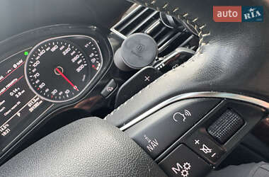 Седан Audi A8 2012 в 