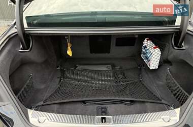 Седан Audi A8 2017 в 