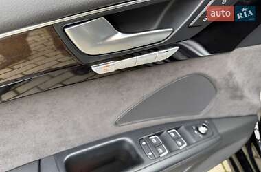 Седан Audi A8 2017 в 