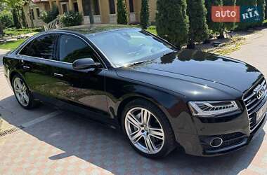 Седан Audi A8 2016 в 