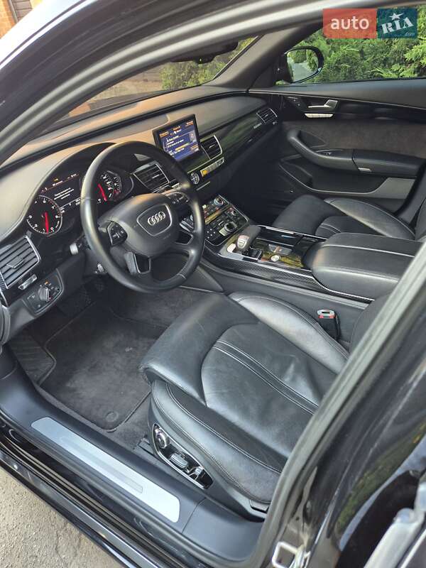 Седан Audi A8 2014 в Кривом Роге