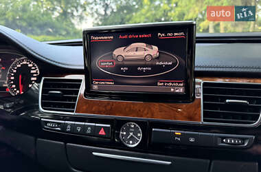 Седан Audi A8 2011 в 