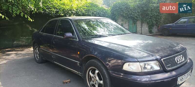 Седан Audi A8 1997 в Дніпрі