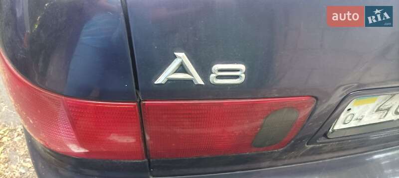 Седан Audi A8 1997 в Днепре