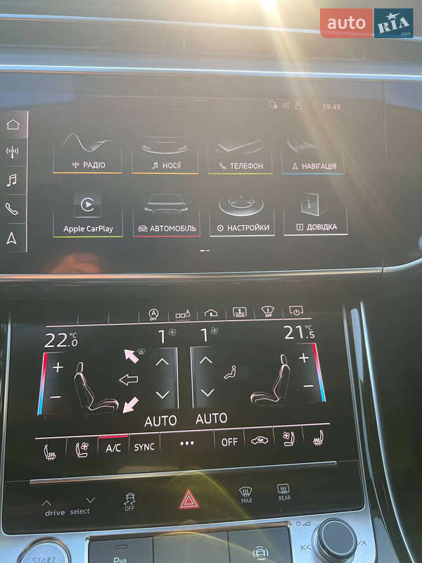 Седан Audi A8 2018 в Львове