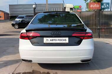 Седан Audi A8 2017 в 