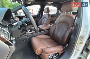 Седан Audi A8 2017 в 