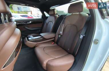 Седан Audi A8 2017 в 