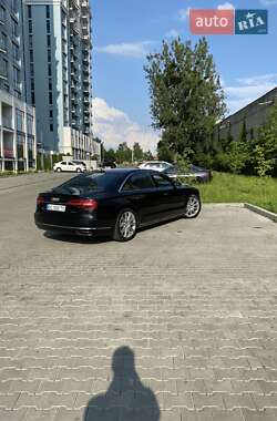 Седан Audi A8 2015 в 