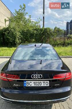 Седан Audi A8 2015 в 