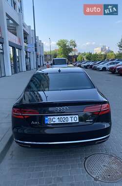 Седан Audi A8 2015 в 