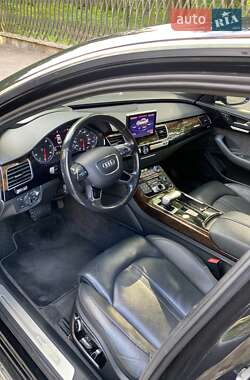 Седан Audi A8 2015 в 