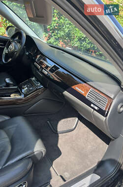 Седан Audi A8 2012 в 