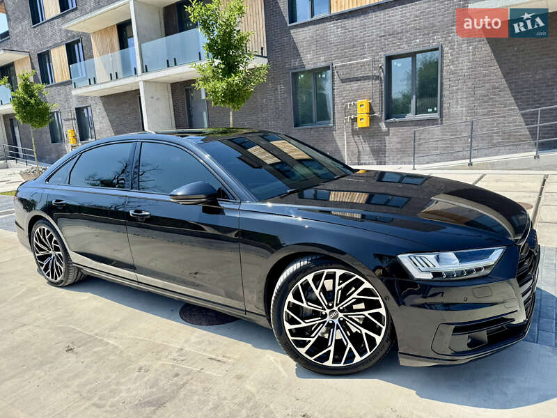 Седан Audi A8 2018 в Днепре