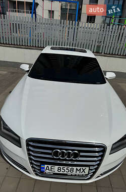 Седан Audi A8 2012 в 