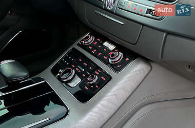 Седан Audi A8 2013 в 