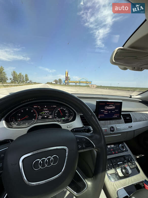 Седан Audi A8 2013 в Запорожье