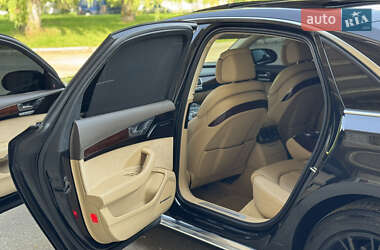 Седан Audi A8 2013 в 