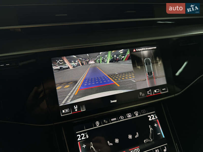 Седан Audi A8 2022 в Києві