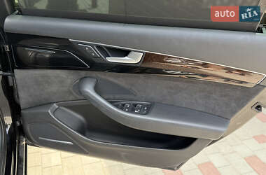 Седан Audi A8 2013 в 