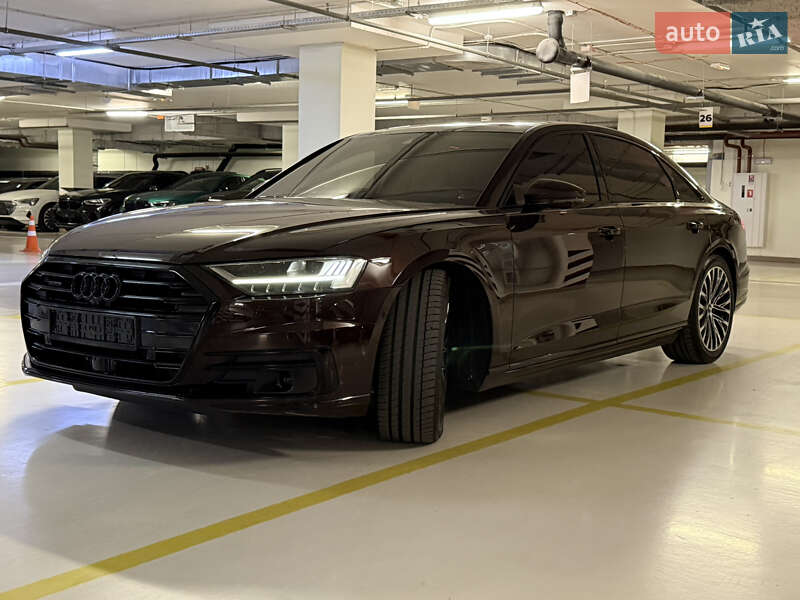 Седан Audi A8 2018 в Києві