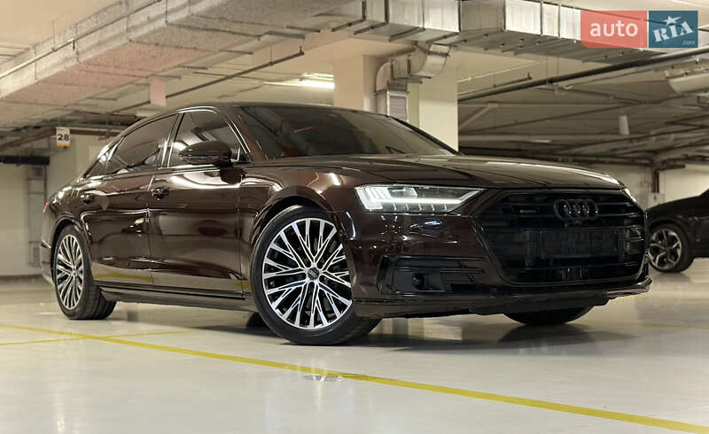 Седан Audi A8 2018 в Києві