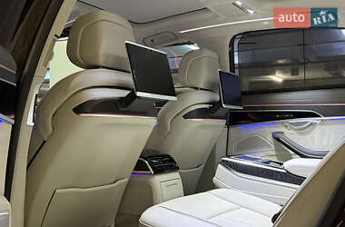 Седан Audi A8 2018 в 