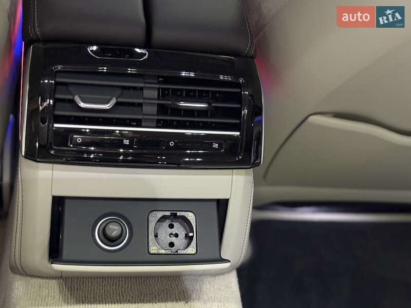 Седан Audi A8 2018 в Києві