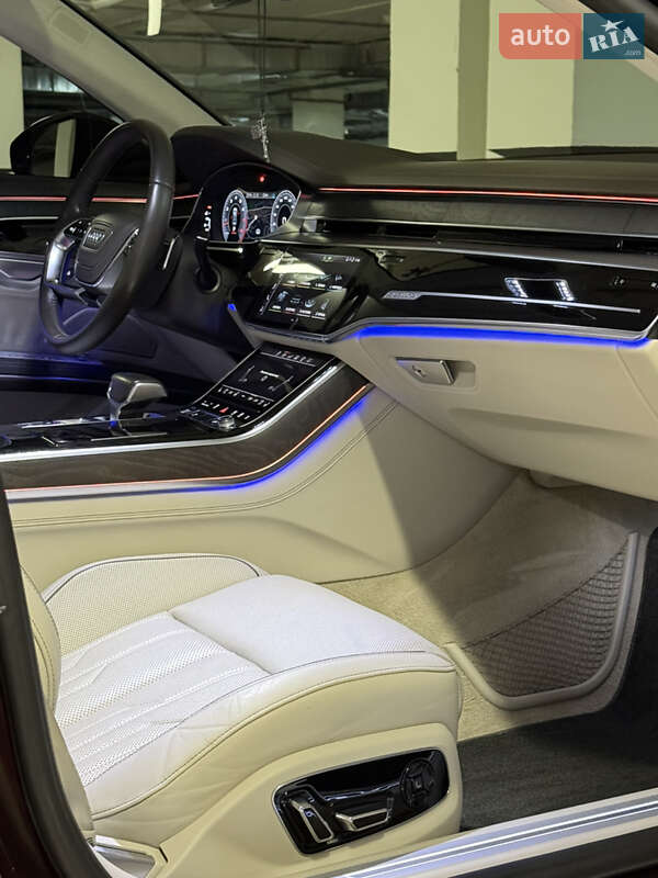 Седан Audi A8 2018 в Києві