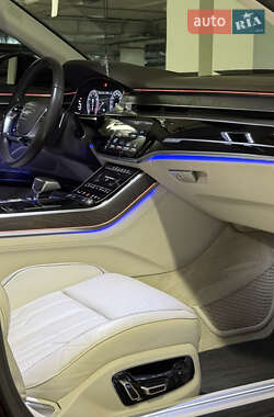 Седан Audi A8 2018 в 