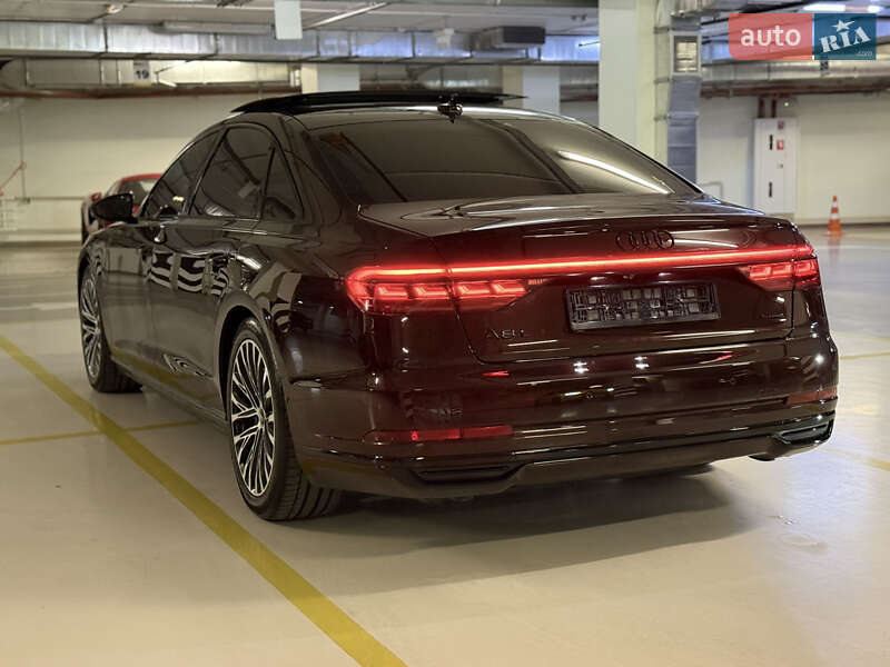 Седан Audi A8 2018 в Києві