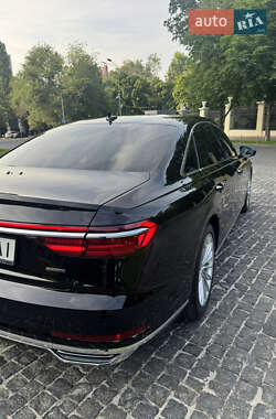 Седан Audi A8 2020 в 