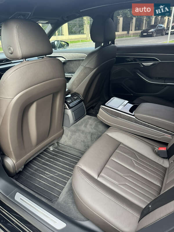Седан Audi A8 2020 в Днепре