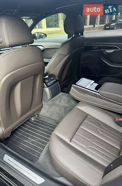 Седан Audi A8 2020 в 