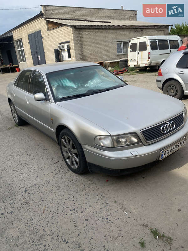 Седан Audi A8 1997 в 
