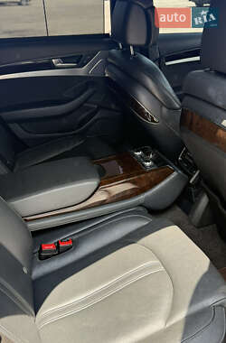 Седан Audi A8 2013 в 