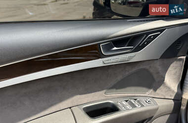 Седан Audi A8 2013 в 