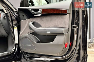 Седан Audi A8 2013 в 