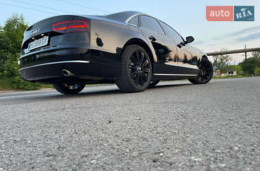 Седан Audi A8 2011 в 