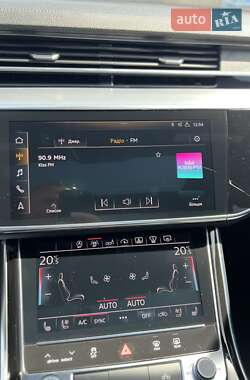 Седан Audi A8 2019 в 