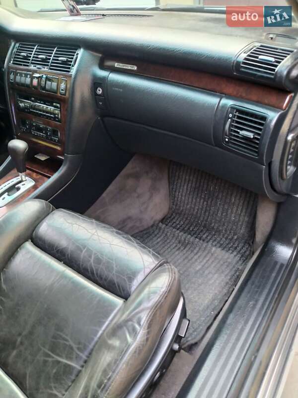 Седан Audi A8 1997 в Чернівцях