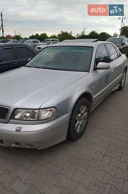 Седан Audi A8 1997 в Чернівцях