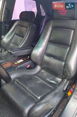 Седан Audi A8 1997 в Чернівцях
