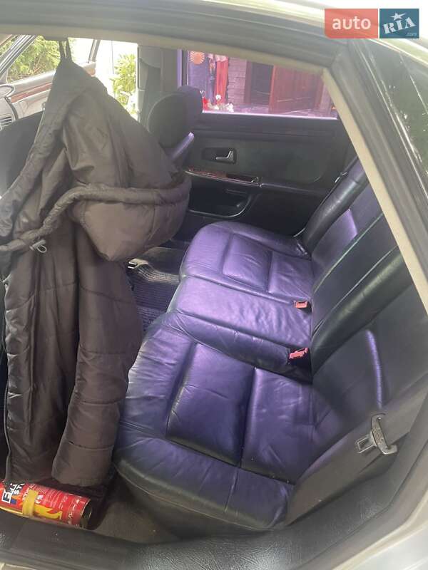Седан Audi A8 1997 в Чернівцях