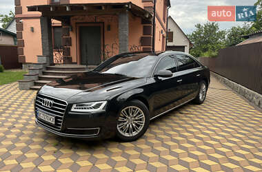 Седан Audi A8 2017 в 